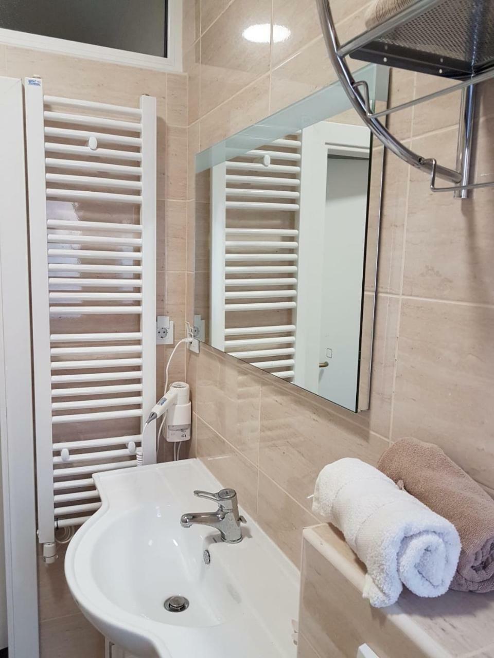 Apartman Natalia Τίβατ Εξωτερικό φωτογραφία