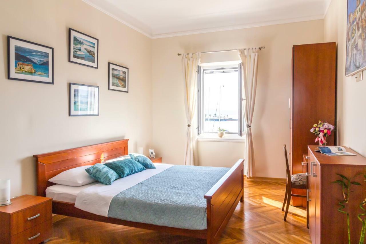 Apartman Natalia Τίβατ Εξωτερικό φωτογραφία